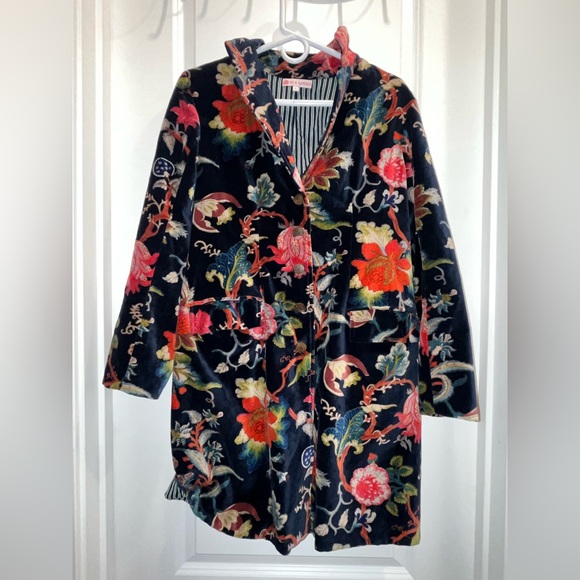 Ro's Garden Jackets & Blazers - Ro’s Garden Floral Velvet Coat - Multicolor